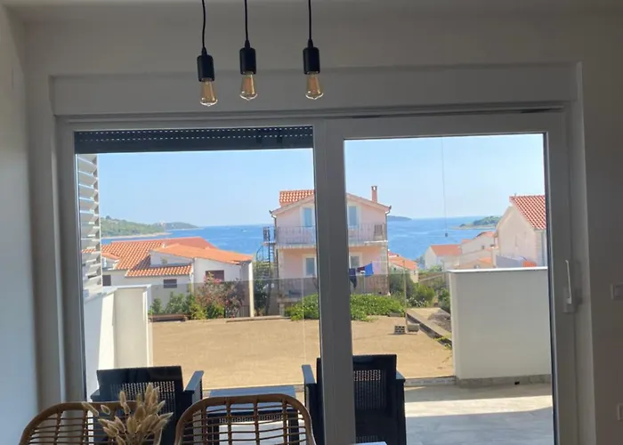 Sunny Side * Rogoznica (Sibenik-Knin)